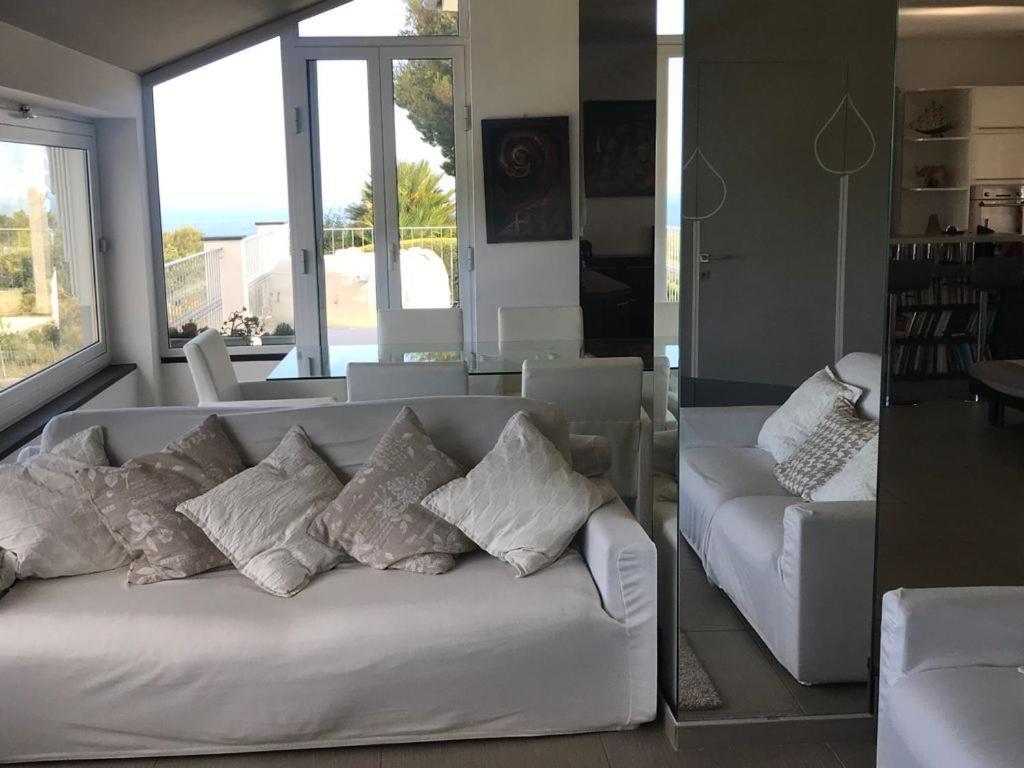 Villa Shambhala サン・バルトロメーオ・アル・マーレ エクステリア 写真