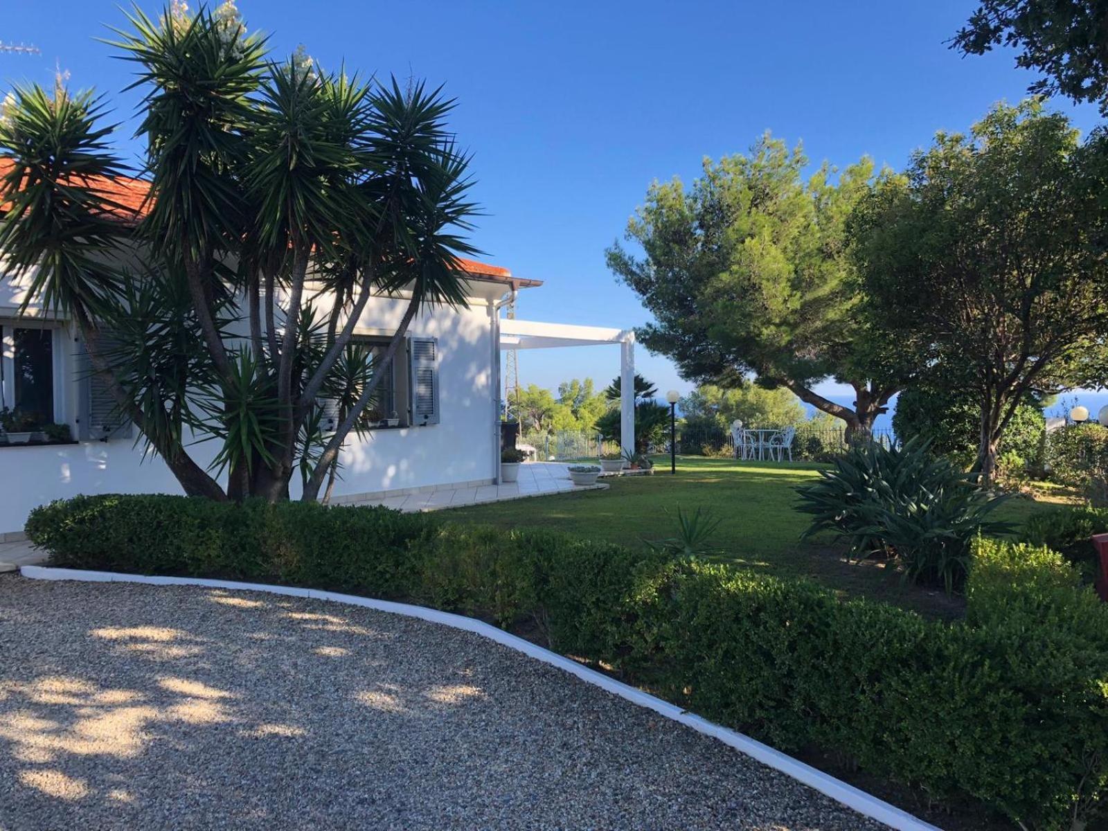 Villa Shambhala サン・バルトロメーオ・アル・マーレ エクステリア 写真